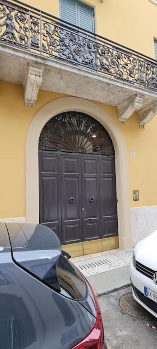 Queen Verona Luxury Apartment Exterior photo