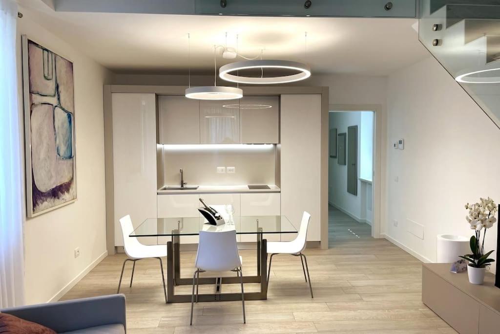 Queen Verona Luxury Apartment Exterior photo